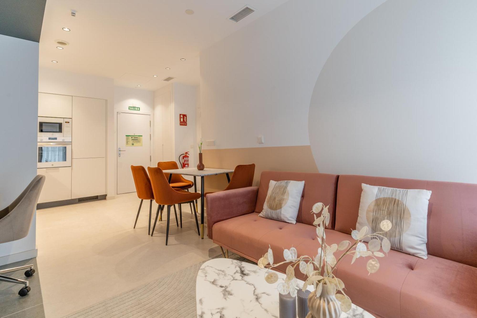Canillas Apartments *