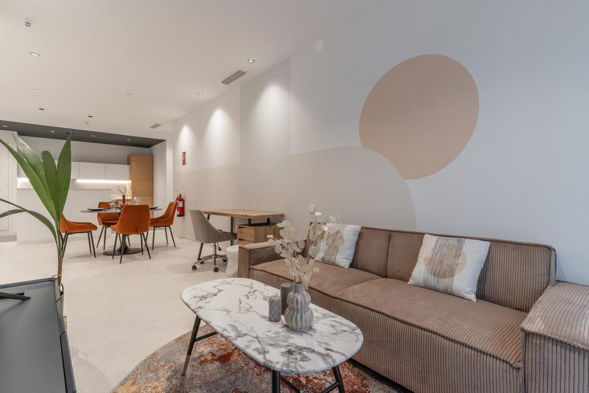 Canillas Apartments *